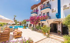 Amphora Hotel